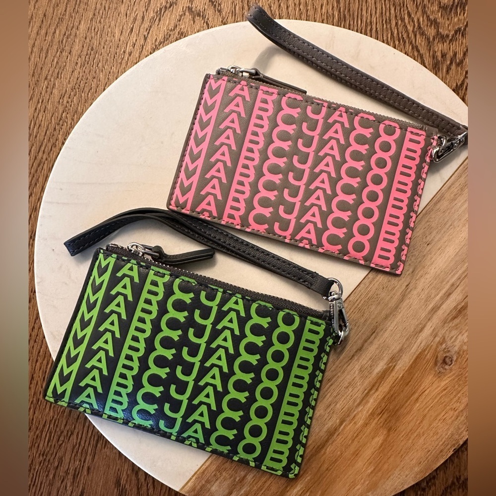 NWT！NEW！Marc Jacobs Monogram Top Zip Card Case with Handles pink & grey leather - Picture 2 of 6